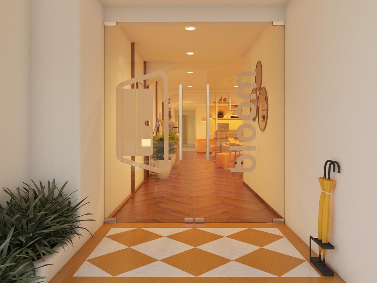 Bloom Hotel - Juhu Мумбай Екстериор снимка