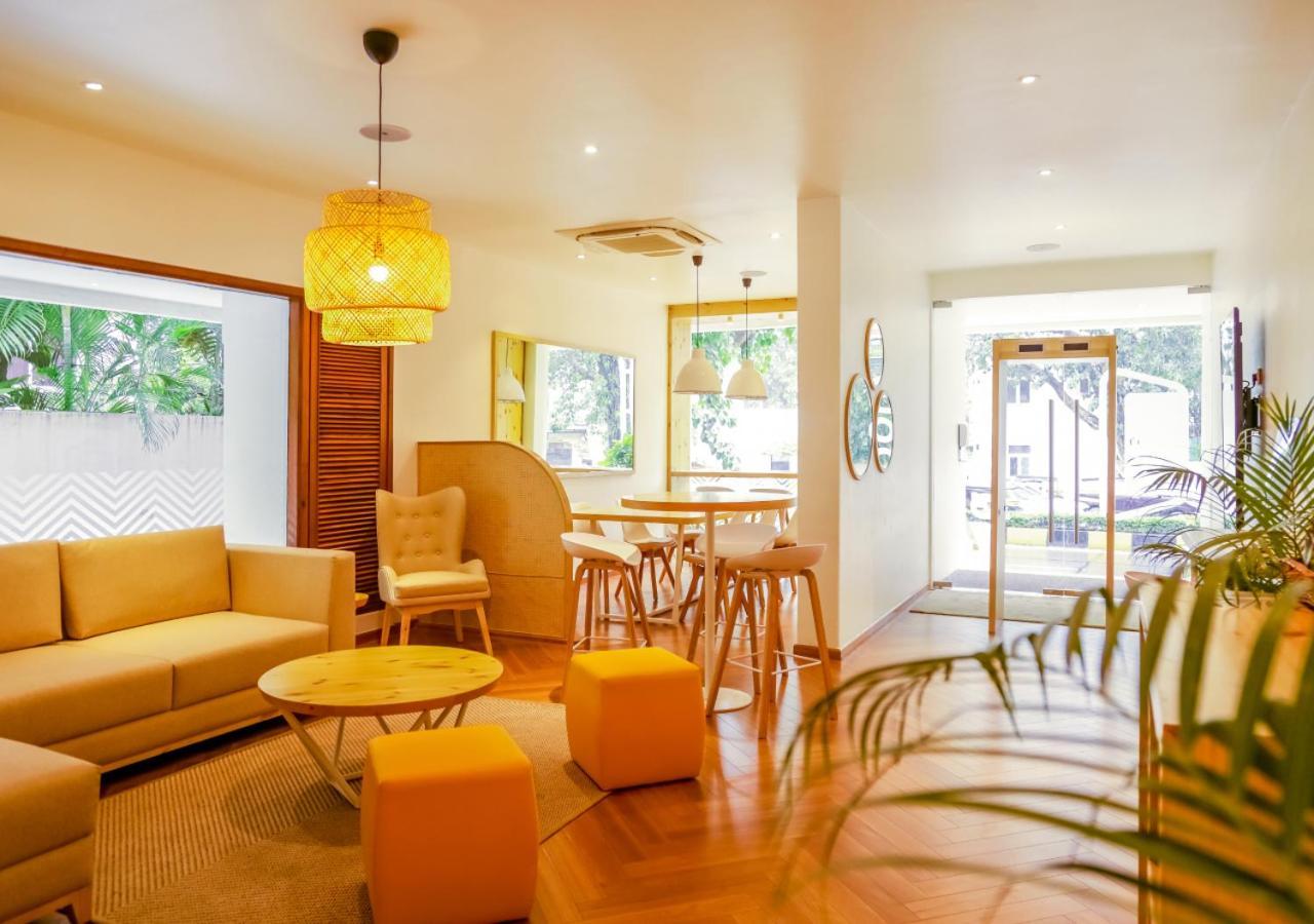 Bloom Hotel - Juhu Мумбай Екстериор снимка