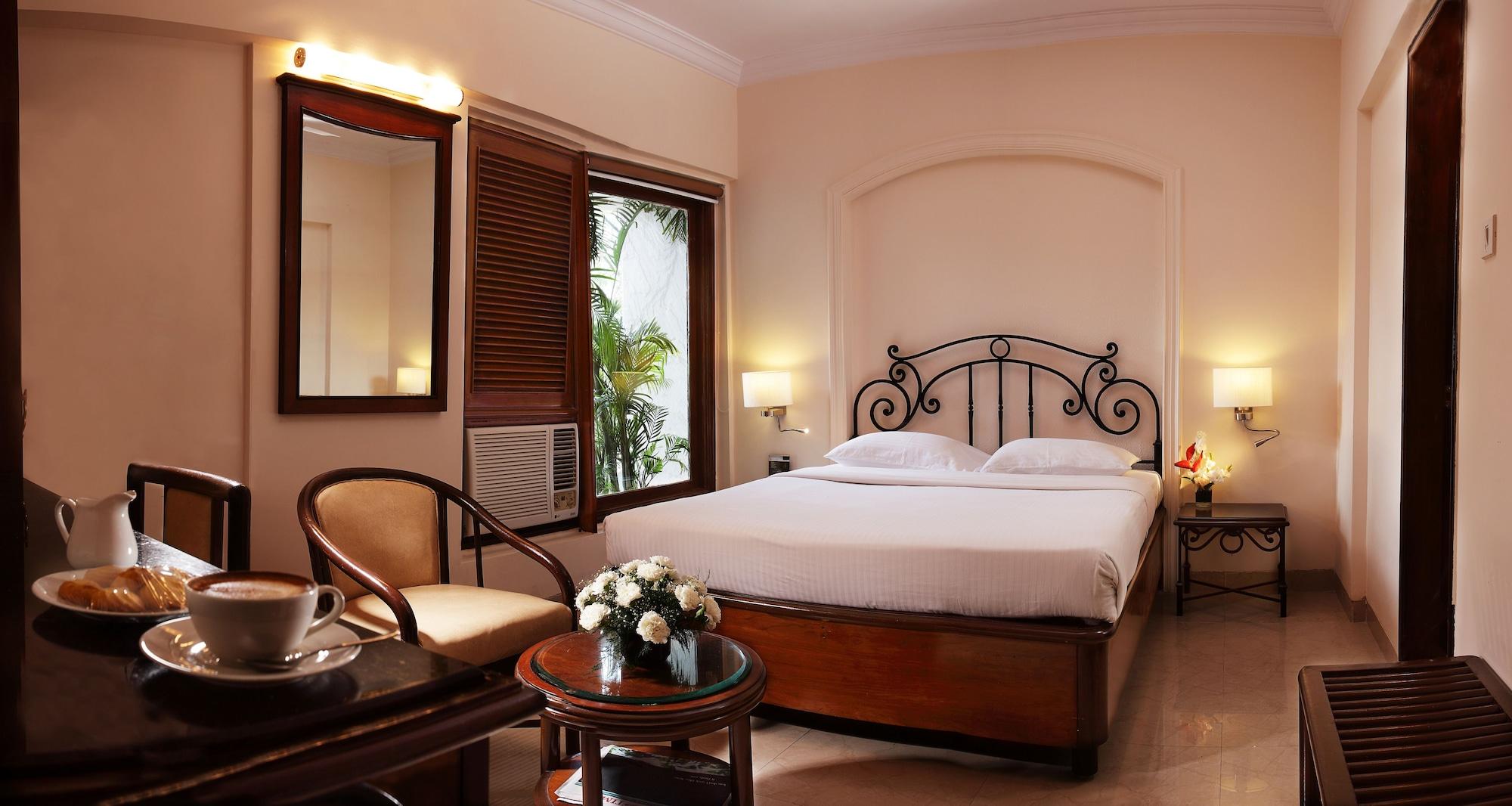 Bloom Hotel - Juhu Мумбай Екстериор снимка